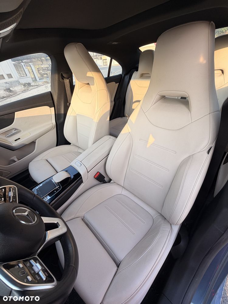 Mercedes-Benz CLA 250 7G-DCT - 16
