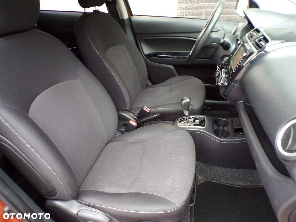 Mitsubishi Space Star - 23