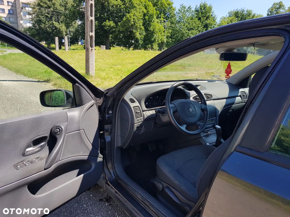 Renault Laguna - 5