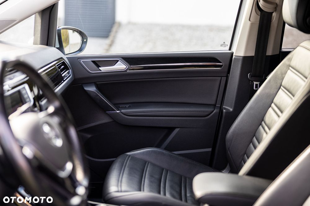 Volkswagen Touran 2.0 TDI BMT Highline DSG - 20