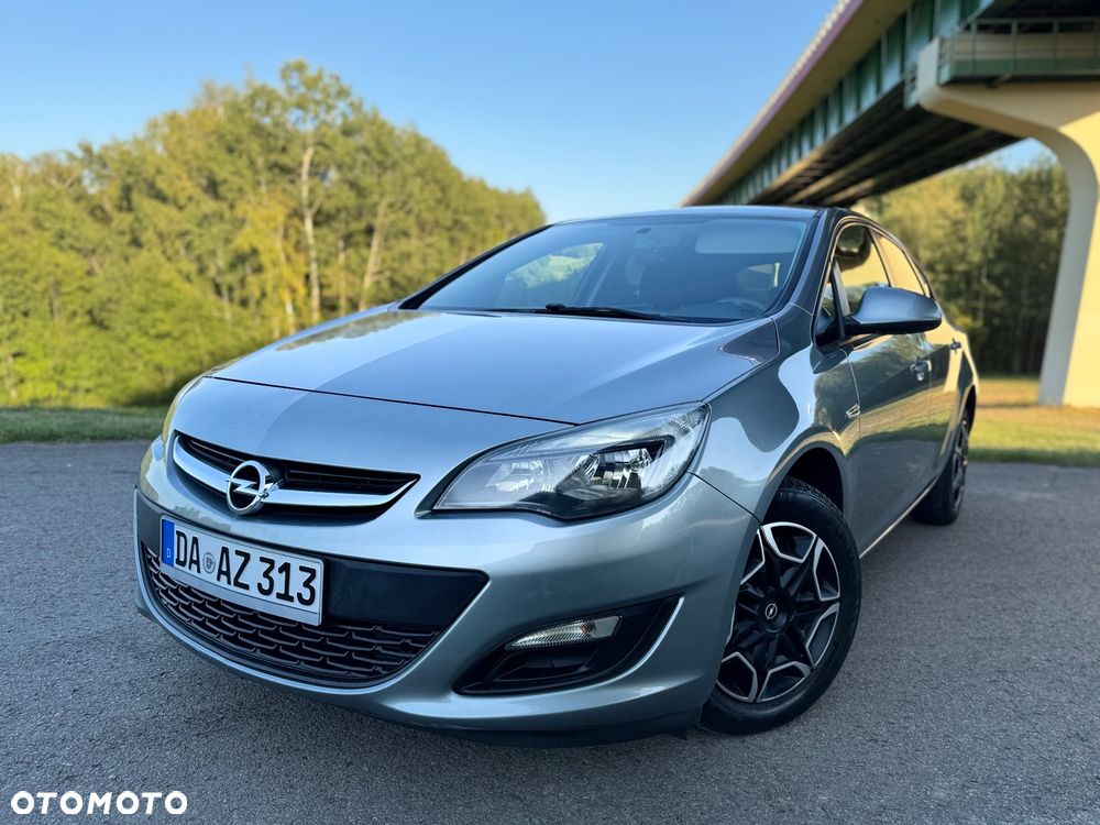 Opel Astra 1.4 Turbo 150 Jahre - 1