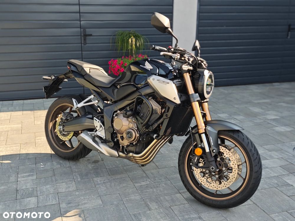 Honda CB - 2