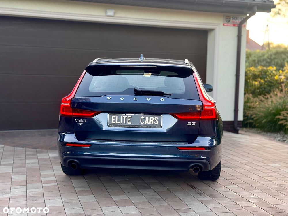 Volvo V60 B3 B DKG Momentum Pro - 23