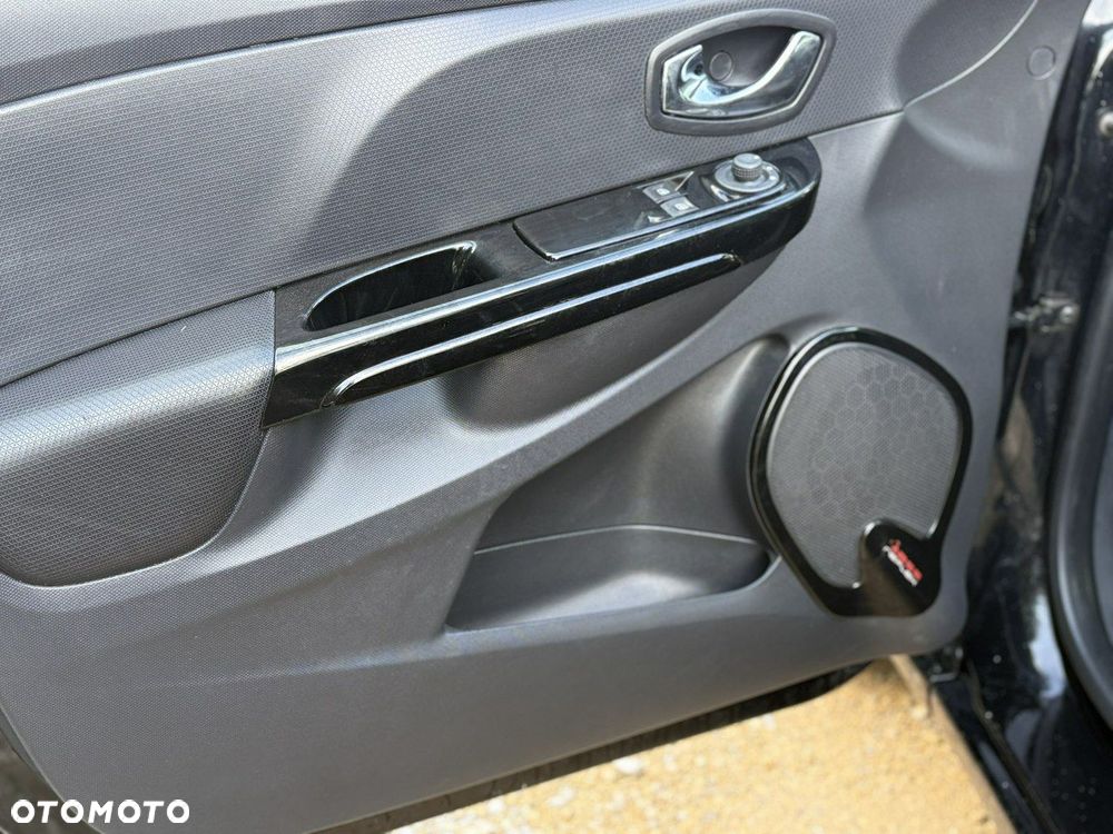 Renault Clio - 13
