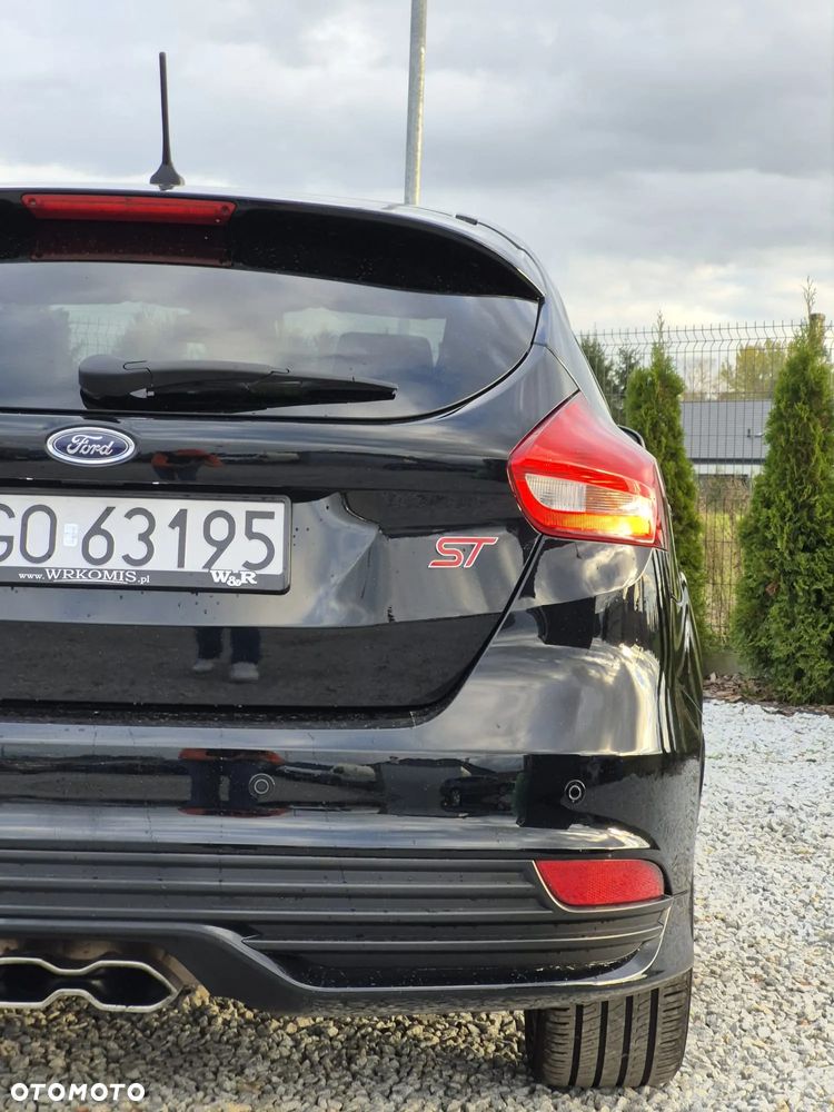 Ford Focus 2.0 EcoBoost ST - 10