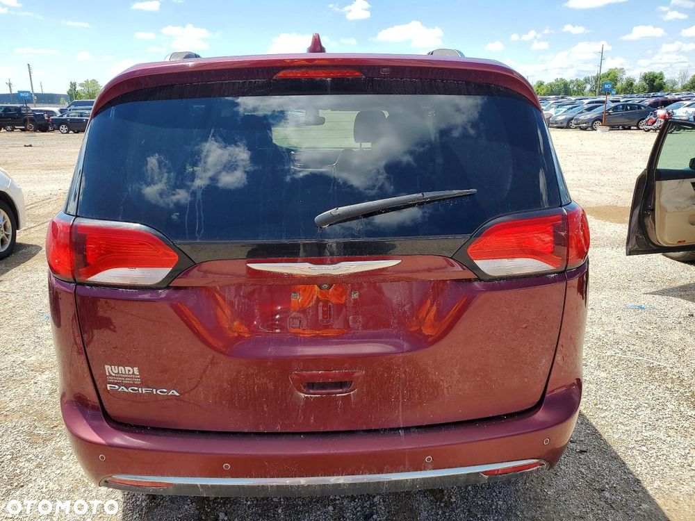 Chrysler Pacifica - 6