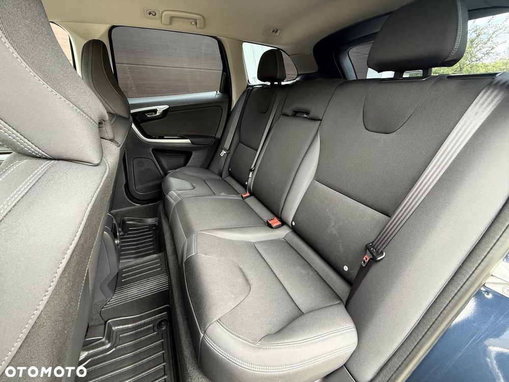Volvo XC 60 D4 Geartronic Momentum - 19