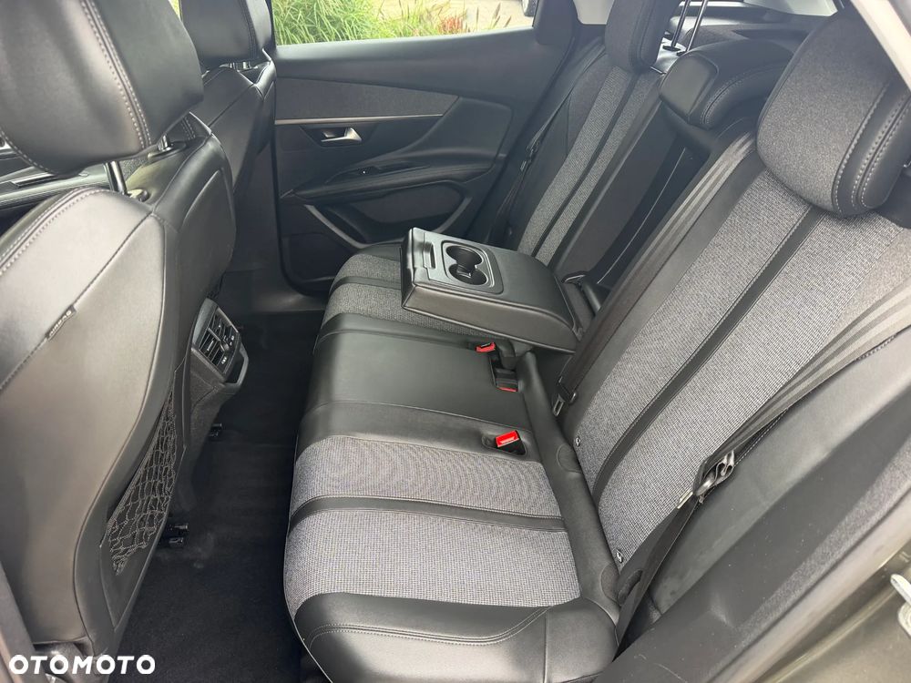 Peugeot 3008 1.2 PureTech Allure Pack S&S - 15
