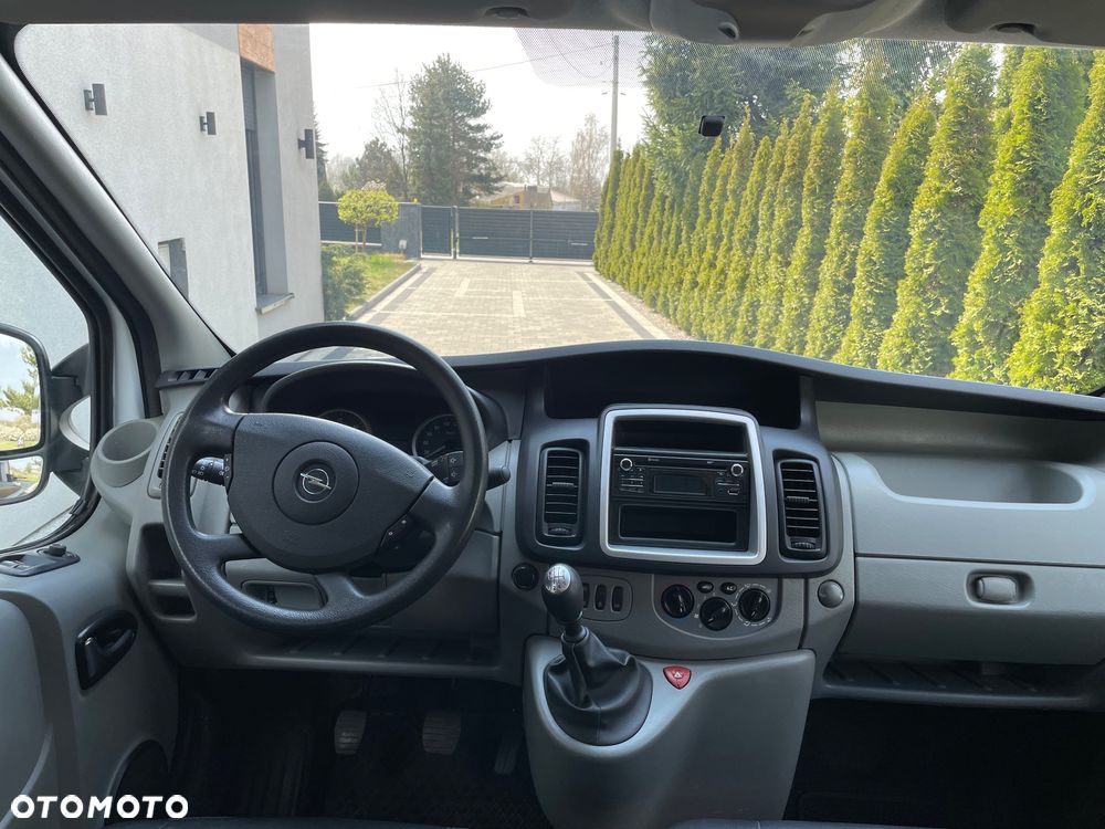 Opel Vivaro - 17