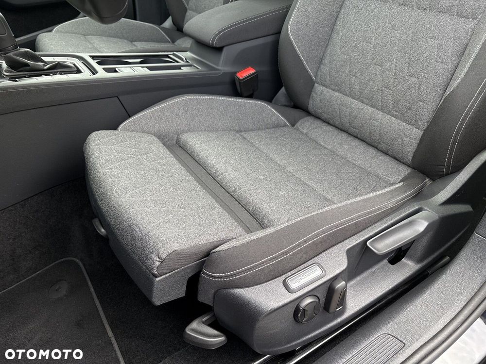 Volkswagen Passat - 12