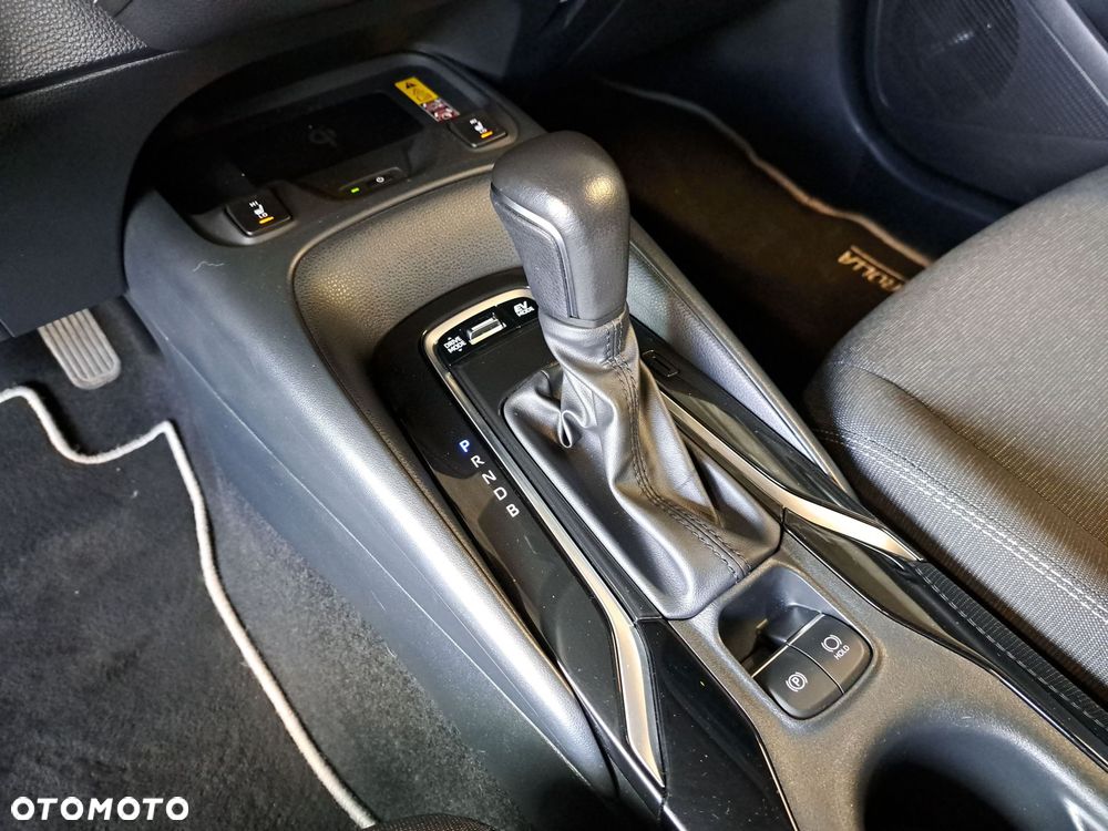 Toyota Corolla 1.8 Hybrid Comfort - 29