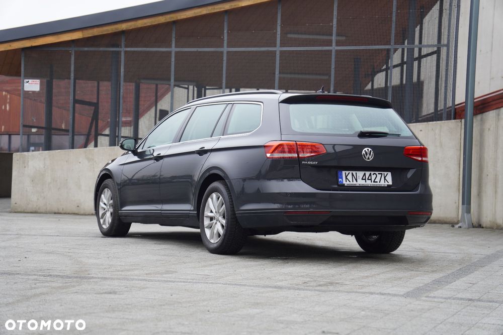Volkswagen Passat - 6