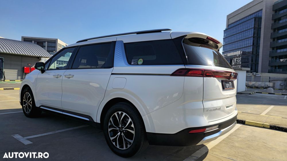Kia Carnival - 27