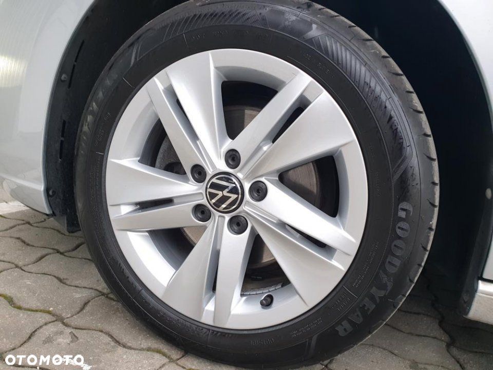 Volkswagen Golf - 36