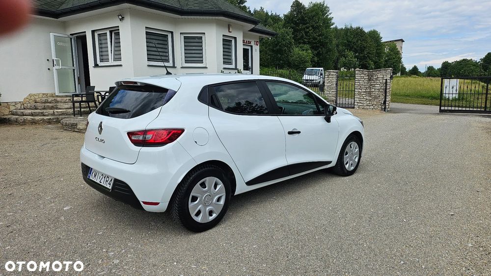 Renault Clio 1.2 16V Alize - 9
