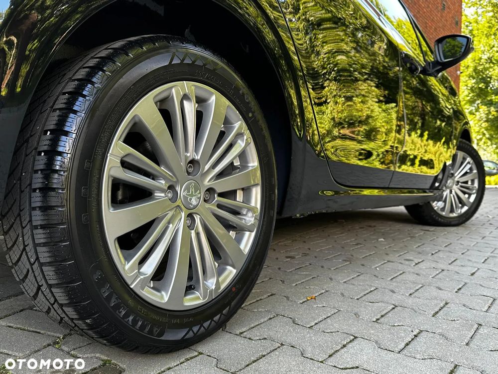 Peugeot 208 PureTech 110 Stop & Start Signature - 14