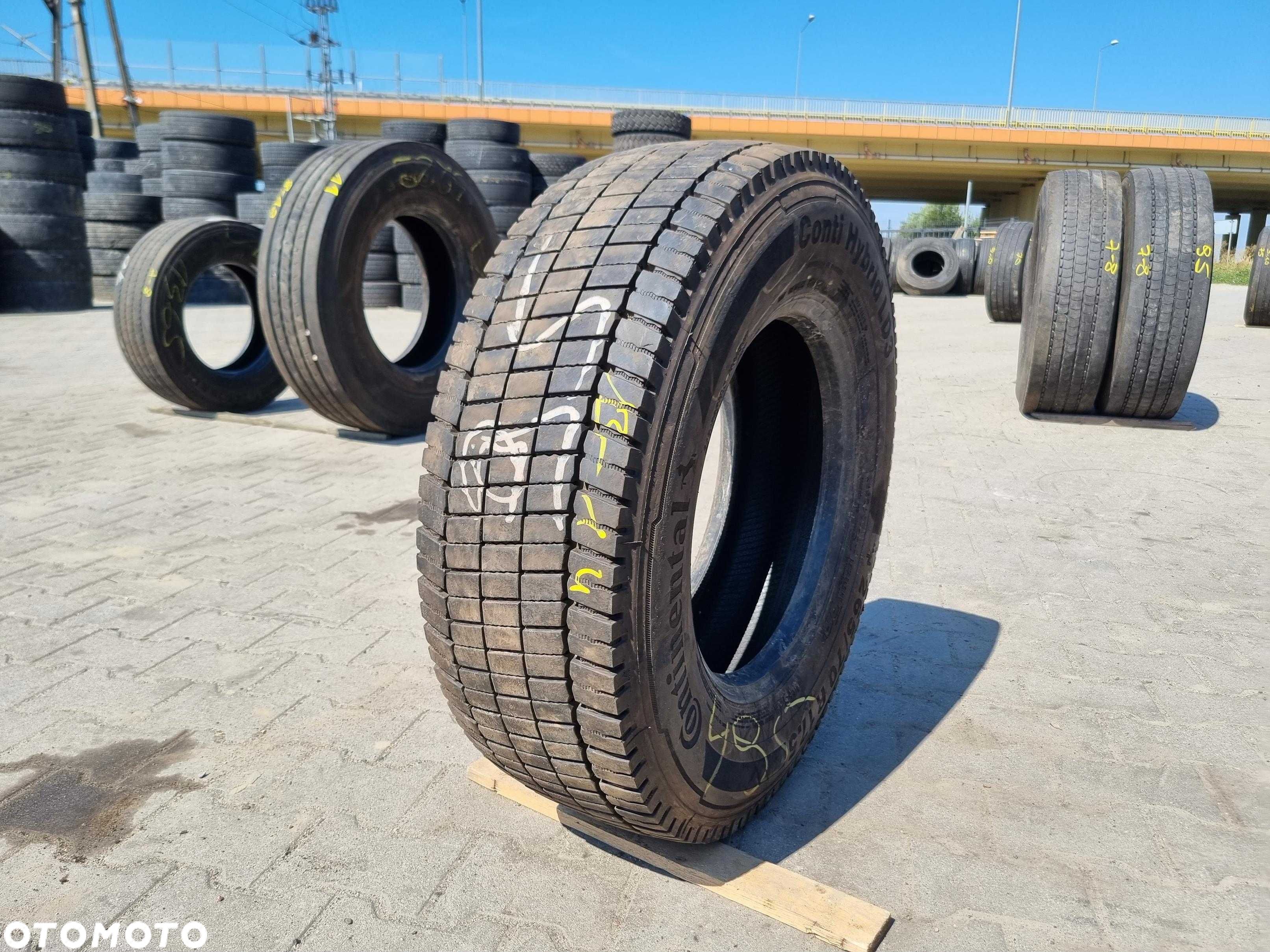 265/70R17.5 Opona CONTINENTAL HYBRID LD3  13-14 MM Napęd LD 3 - 1
