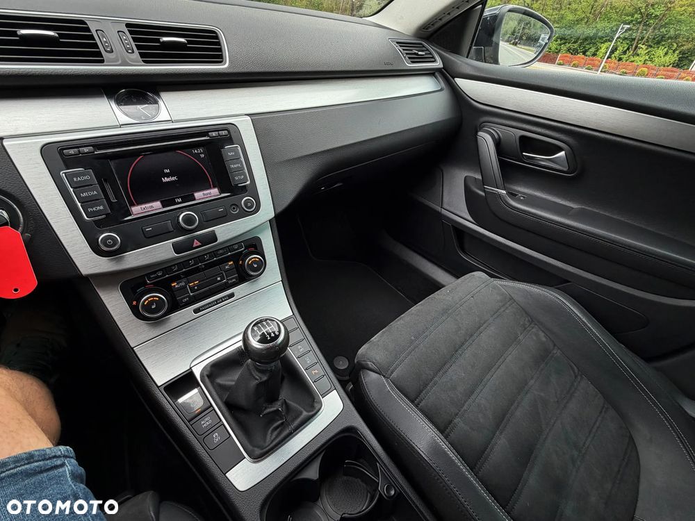 Volkswagen Passat CC 2.0 TDI BlueMotion Technology Exclusive - 21
