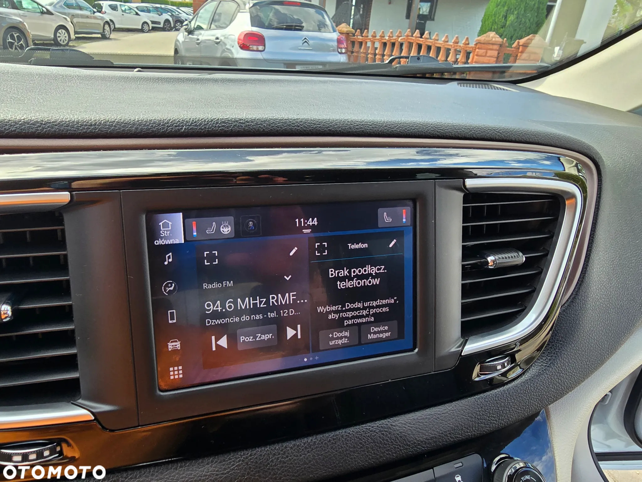 Chrysler Pacifica - 32