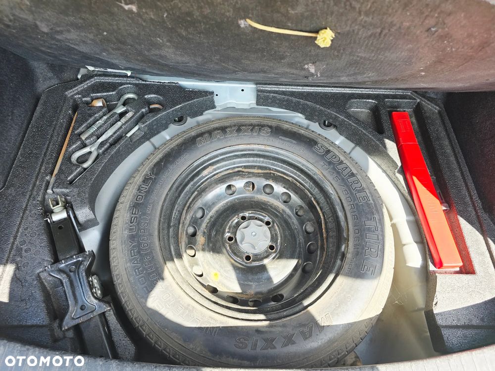 Nissan Qashqai 1.6 DCi 4x4 Tekna - 24