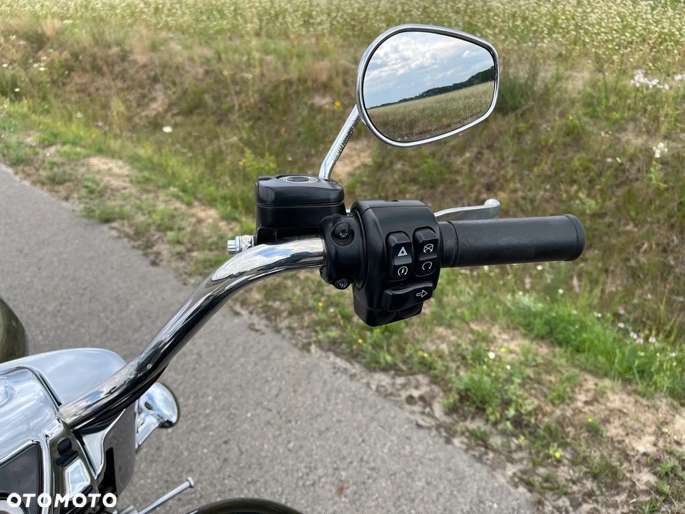 Harley-Davidson Trike Freewheeler - 16