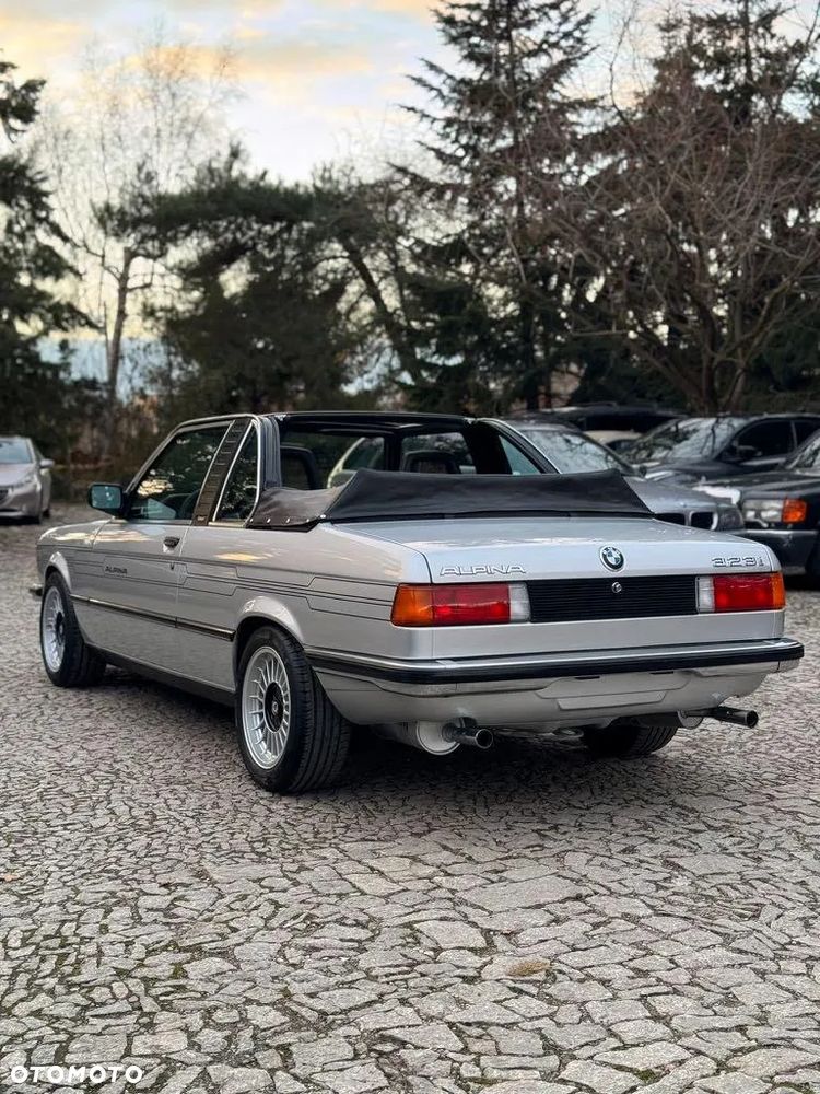 BMW Seria 3 323i - 27