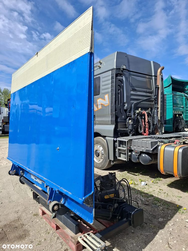 Mercedes-Benz ATEGO - 15