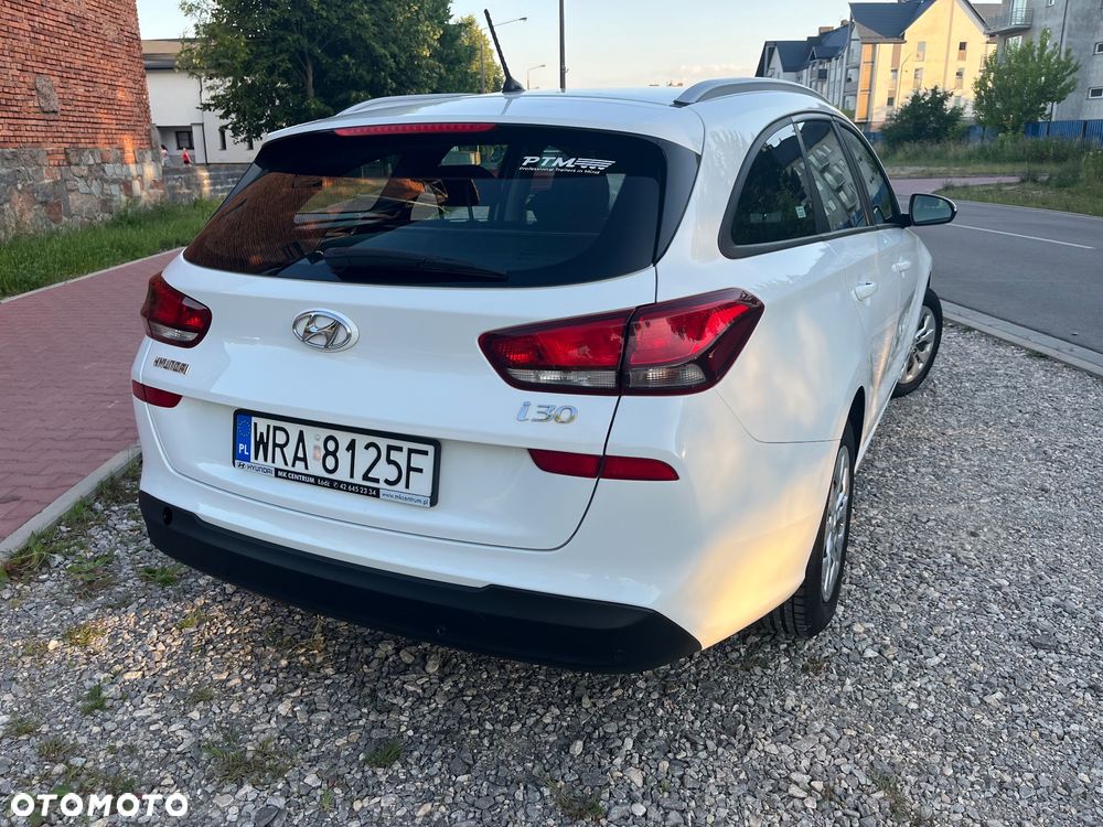 Hyundai i30 1.6 CRDi Classic + - 5
