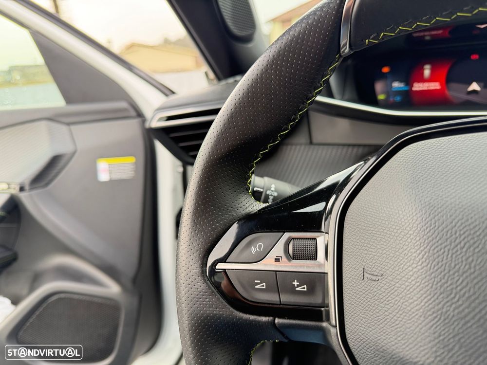 Peugeot 2008 1.2 PureTech GT Line - 31