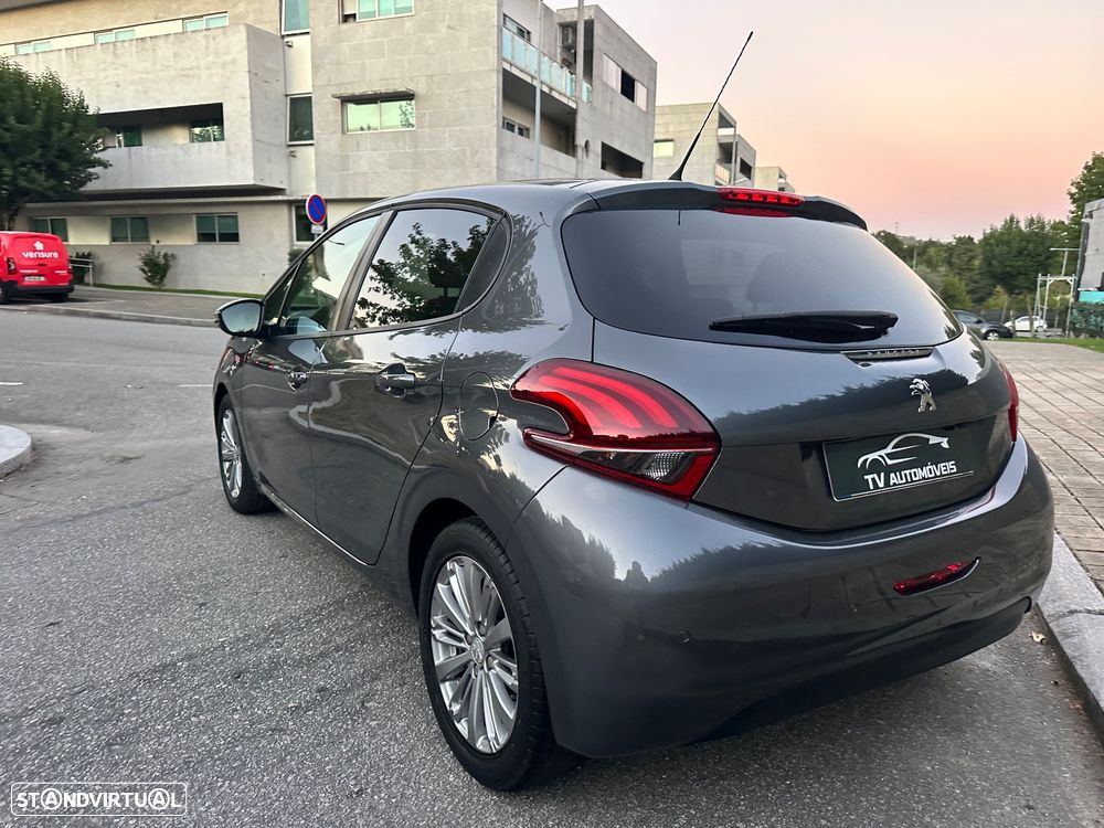 Peugeot 208 1.6 BlueHDi Style - 8