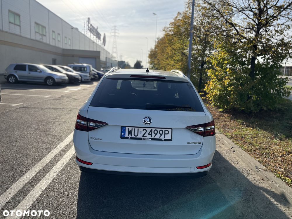 Skoda Superb 1.8 TSI Ambition DSG - 12