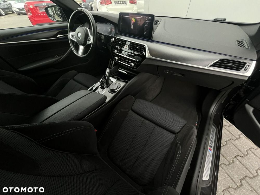 BMW Seria 5 520d M Sport sport - 14