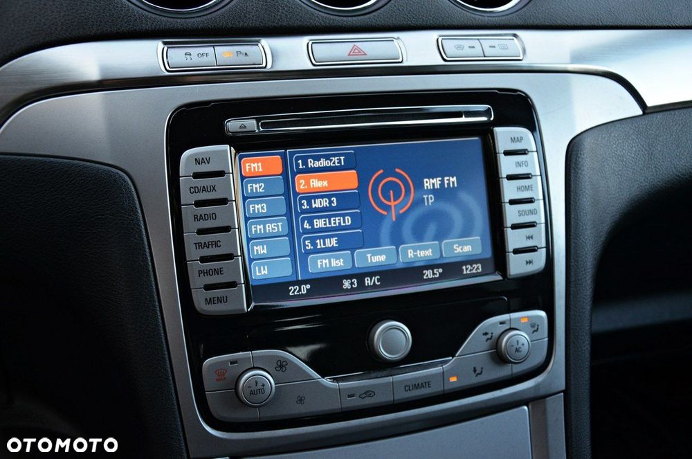 Ford S-Max - 8