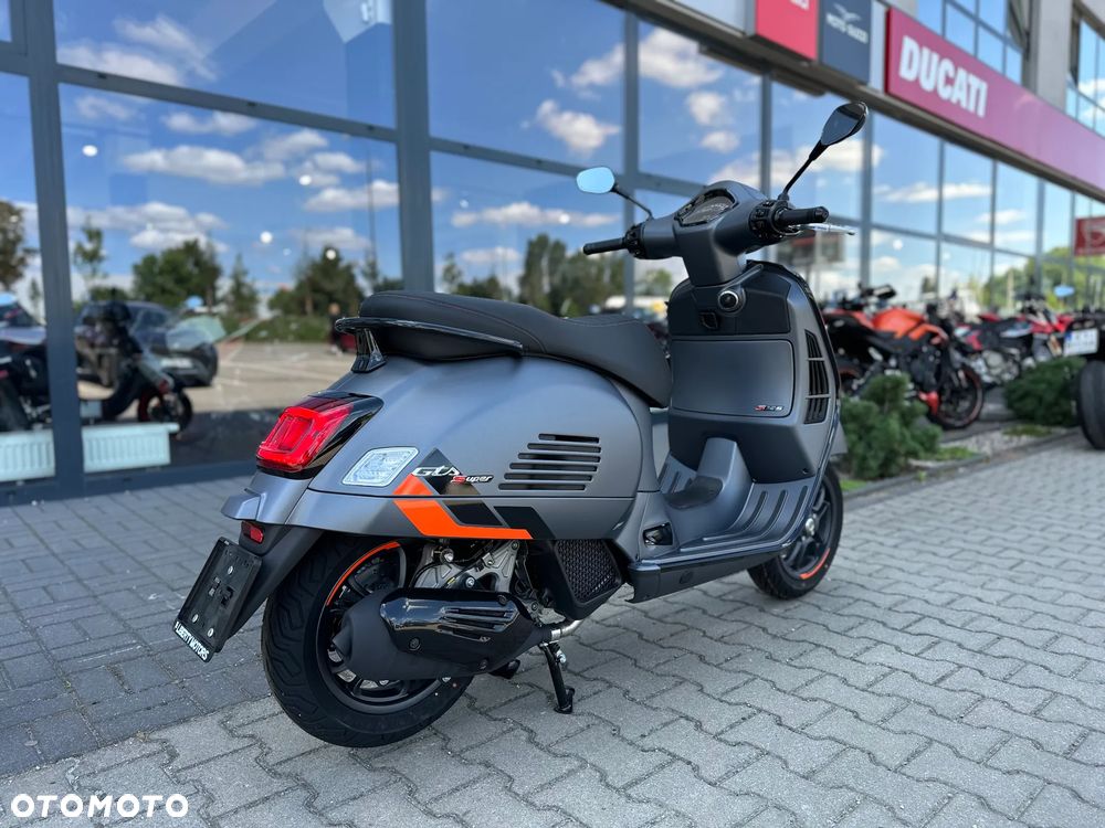 Vespa GTS - 3