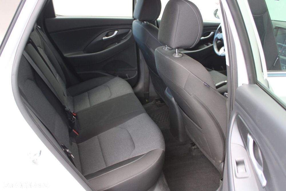 Hyundai i30 1.5 T-GDI 48V Smart - 15
