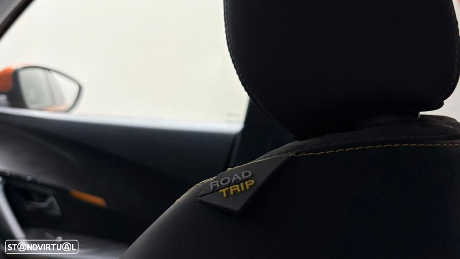 Peugeot 2008 1.2 PureTech Allure Pack EAT8 - 29