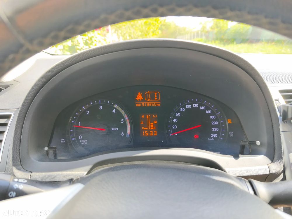 Toyota Avensis 2.0 D-4D Elegance - 7