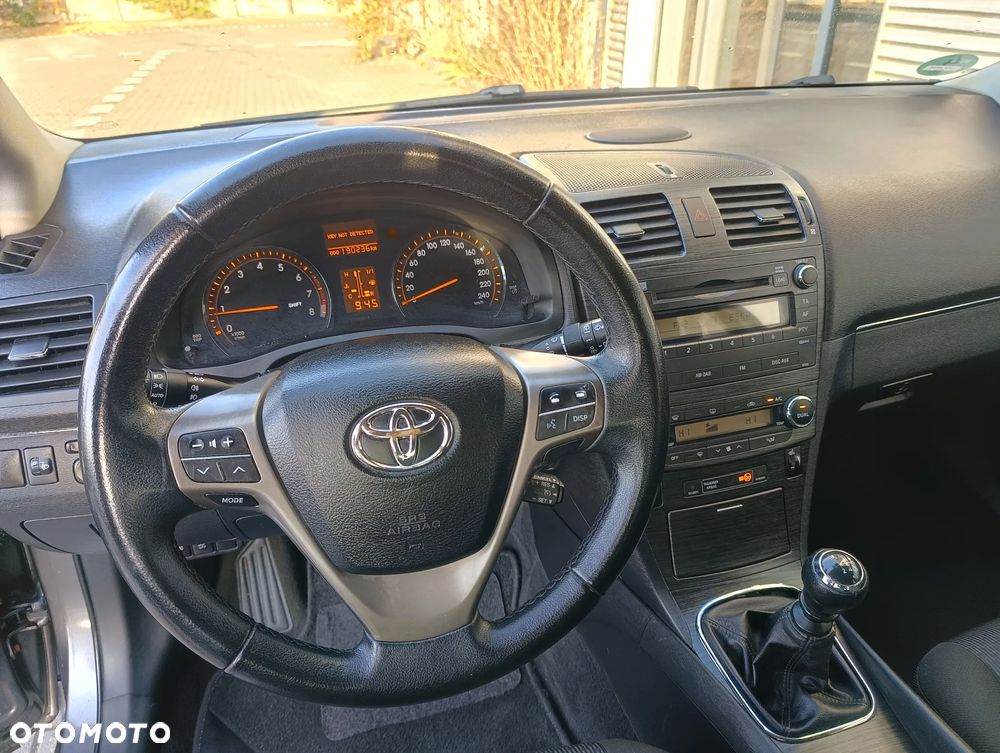 Toyota Avensis 2.0 Sol plus - 12