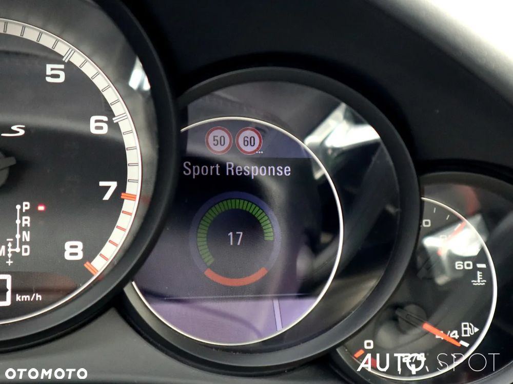 Porsche 911 Turbo S - 31