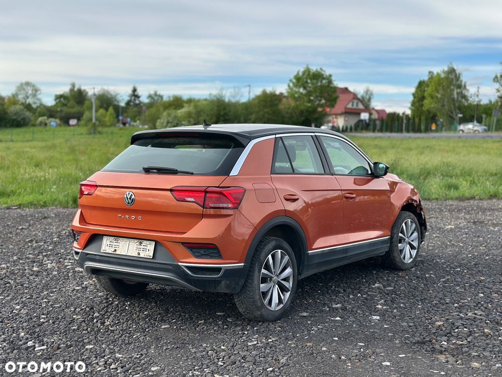 Volkswagen T-Roc - 12