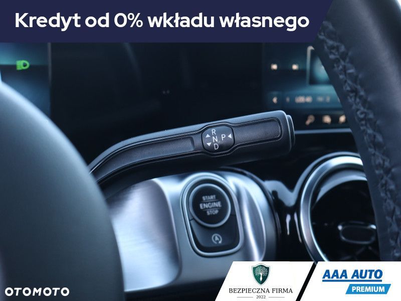 Mercedes-Benz GLB - 15