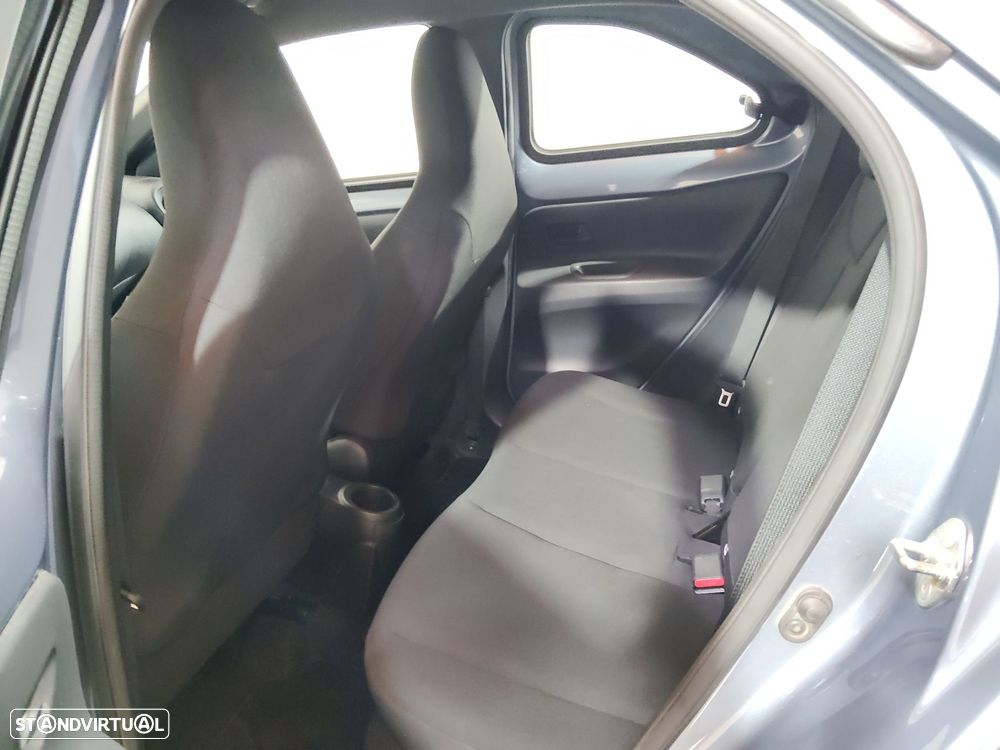 Toyota Aygo X - 12