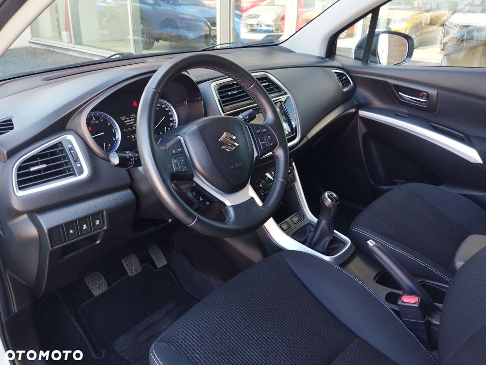 Suzuki SX4 S-Cross 1.0 T Premium - 9
