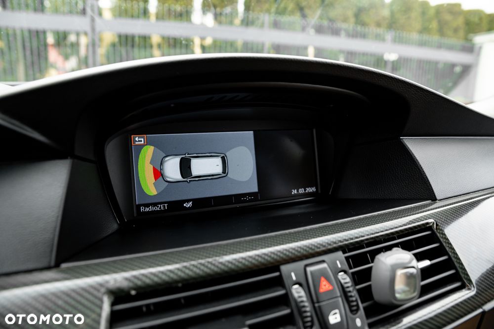 BMW Seria 5 525i xDrive - 34