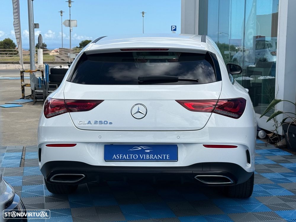 Mercedes-Benz CLA 250 e 8G-DCT AMG Line - 6