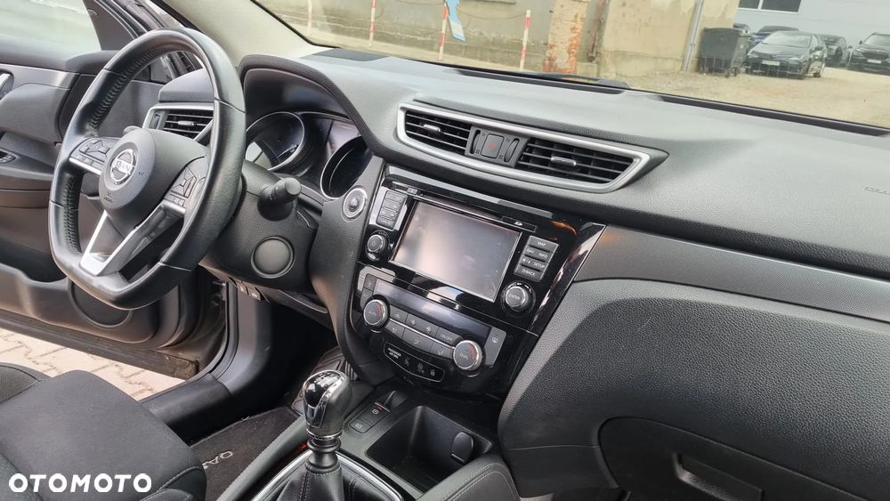 Nissan Qashqai 1.6 DCi Tekna - 24