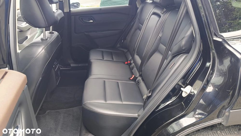 Nissan Rogue - 23