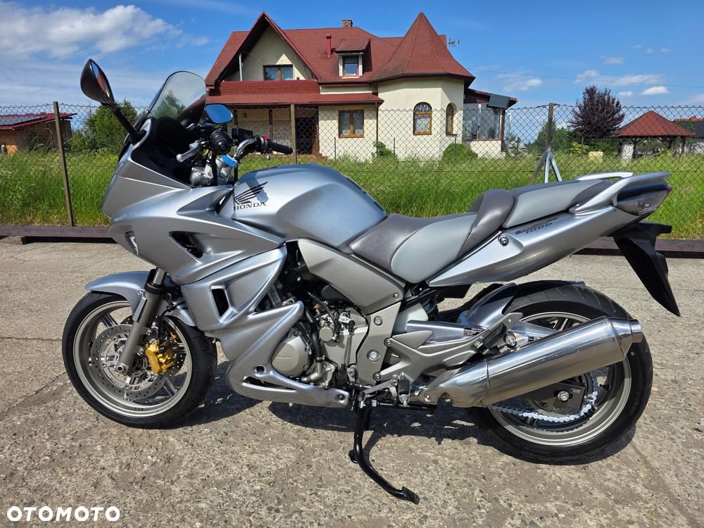 Honda CBF - 2
