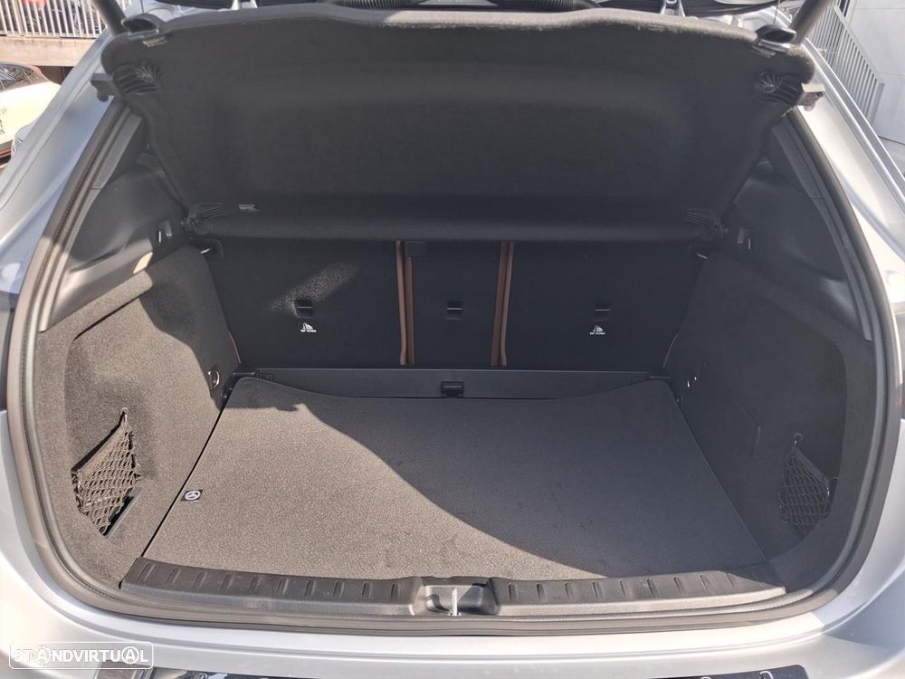 Mercedes-Benz GLA 180 d AMG Line - 13