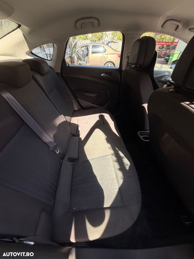 Opel Astra - 14